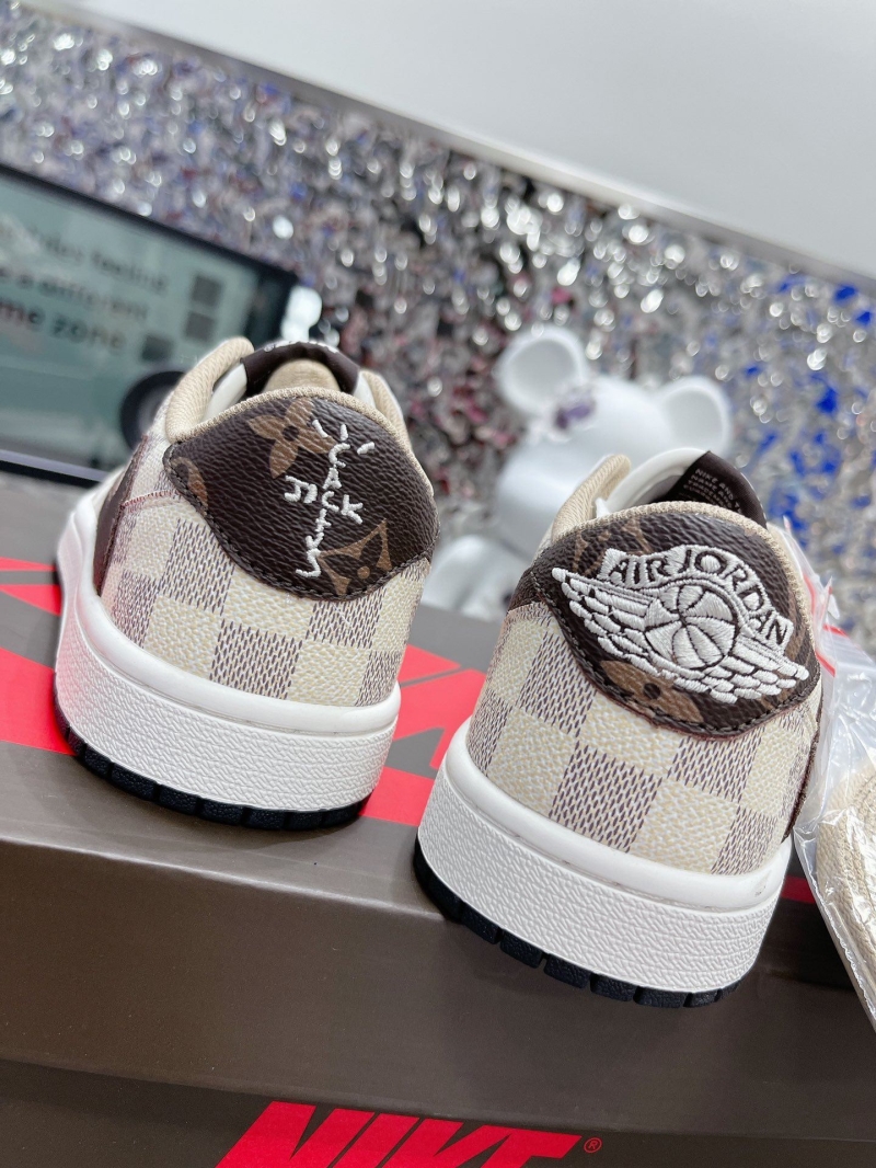 Louis Vuitton Sneakers